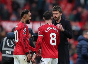曼晚：曼联在季前赛踢得不错，但阵容有短板亟需引援