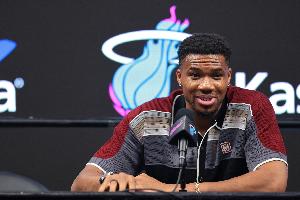 贝弗利：字母哥与雄鹿之间相互有爱 但NBA里没什么永远不变