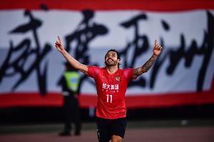 恒大太想立功！杨毅：李凯尔归化办了半年 恒大那批俩月就下来了