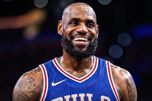 生涯单赛季场均从未低于20分！美媒：老詹还能把纪录再延续多久？