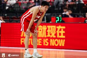 媒体人：今天的张宇辰并没有比当初的赵岩昊更惊艳 轻吹吧
