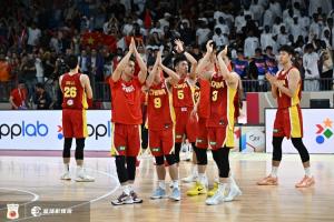 FIBA世界排名：中国男篮仍在第30 美国榜首 法国超塞尔维亚升第三