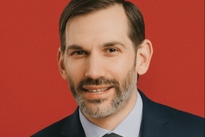 老鹰管理层变动：彼得·丁威迪晋升运营副总裁 前ESPN记者任顾问