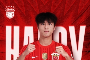 今天是海港足球俱乐部一线队球员温钧翔生日，让我们祝他生日快乐