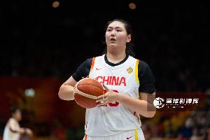 核武器！张子宇三节10中9砍下20分5板2助 正负值+9
