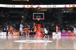什么球都能蒙进！中国台北黄铃娟左手抛投三分 压哨也能扔进
