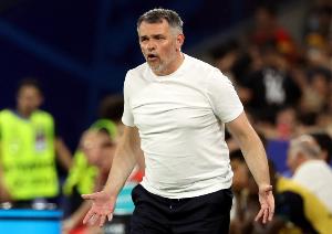 欧国联0-1不敌北爱尔兰！官方：格鲁吉亚主教练萨尼奥尔下课