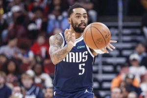 会是绝唱？拉塞尔迄今最后一场NBA比赛 1月战公牛替补得8分2板4助