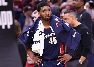 Shams：骑士球星米切尔与阿迪签下多年续约合同