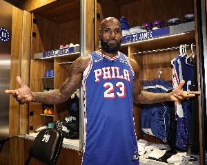 詹姆斯谈季前赛：比赛与休息两者都至关重要 找找节奏&但无需过度