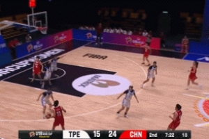也没外线！中国U18女篮半场三分7投仅1中 命中率只有14.3%