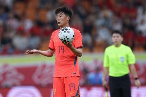 绝对主力？刘洋、韦世豪连续4场国足首发，本期国足唯二全部首发