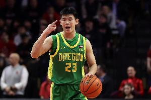 媒体人：盼林葳利用好NCAA这2年 收入比同曦给的B类合同要高得多