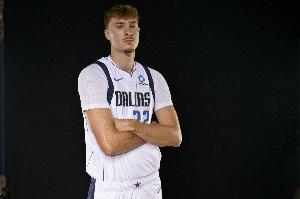 独行侠媒体人：弗拉格已证明能当头号得分手 下一步要提高效率
