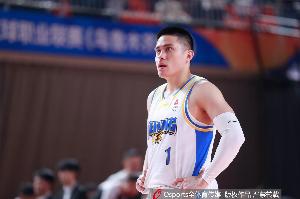 记者：无论主力替补大家都经受住了考验 尤其落后时防守端的表现