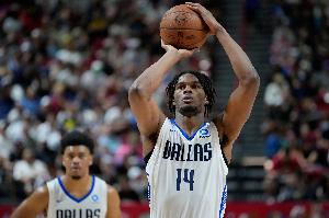 达斯蒂·梅：小莫雷兹・约翰逊心性稳定 每日都专注投入
