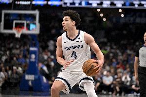 和小杨同届！Stein：独行侠是签下25年18号秀小克莱顿的领跑者